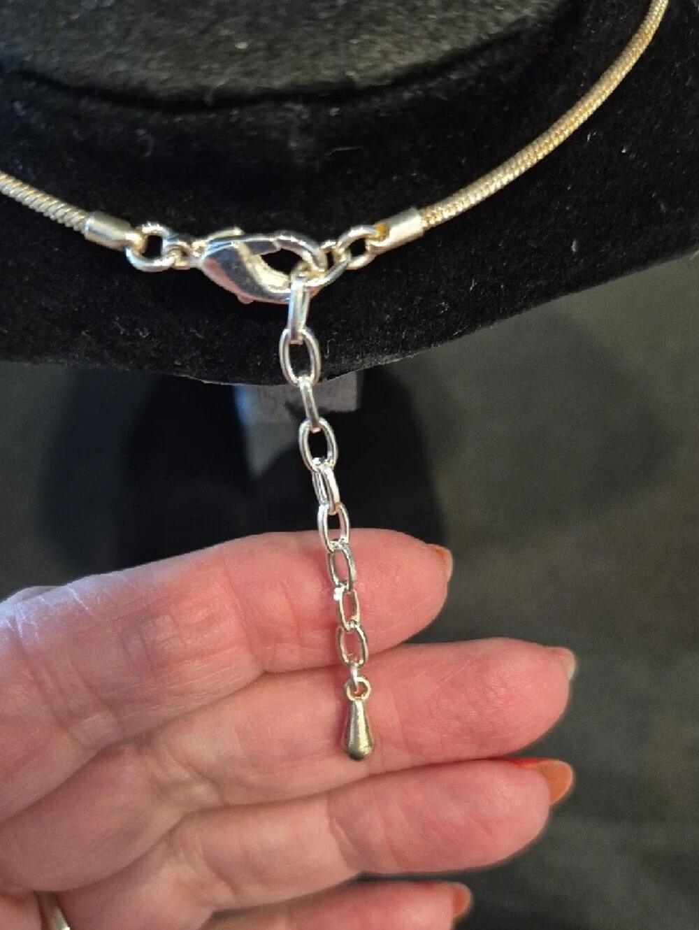 Silver Geometric Openwork Pendant Necklace - Modern Women's Jewelry